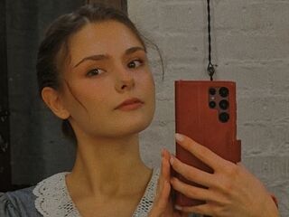 closeup cam HelenaBerkheimer