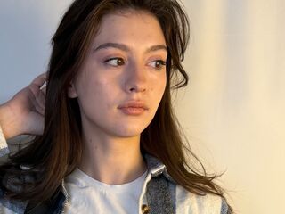 cam girl masturbating with dildo HermilaKegerries