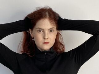 strip tease show IdaBerenger