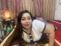 naked girl with webcam masturbating with sextoy InaRaymondo