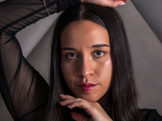 nude webcam girl IrysMontiel