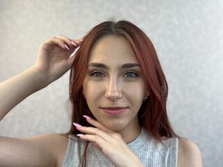 camslut naked JeanettSuell