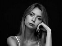 shaved pussy webcam JulianaTase