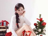 masturbating camgirl JulieLuLu