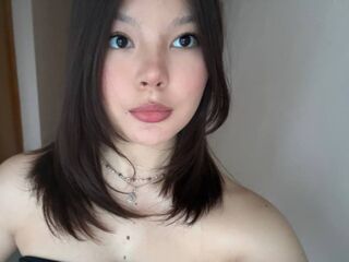 camgirl spreading pussy JulienneCharters