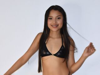 camslut fingering pussy JulietaColton