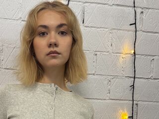 naked webcam girl KailaPeroni