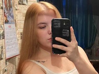 nude cam photo KarrieAnesi