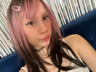 beautiful girlcam KayaSnowy