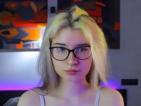 webcam girl chatroom KiraSerene