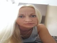 camgirl playing with sex toy KiraSune