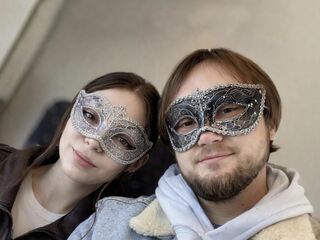 camgirl playing with sextoy KittyStorm