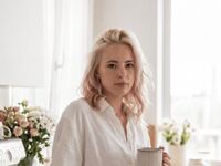 camgirl playing with sex toy LanoraZottola