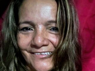 camslut spreading pussy LaperlaRubby