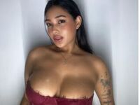 masturbating webcamgirl LaurenKaterine