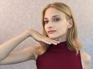 girl chatroom LaurettaBranford