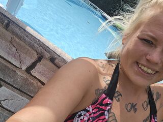hot chat room LaylaM