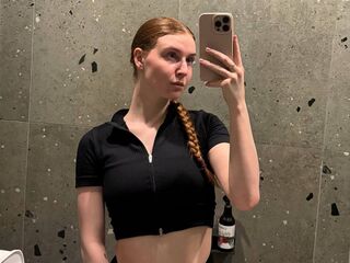 free hardcore porn cam LessieNunz
