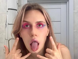 hot cam girl fingering shaved pussy LibbyCasumpang