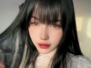 topless camgirl LilithWholsh