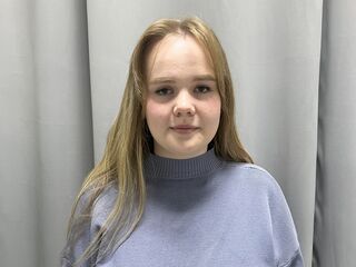 hot cam girl masturbating with dildo LisaSchmidt