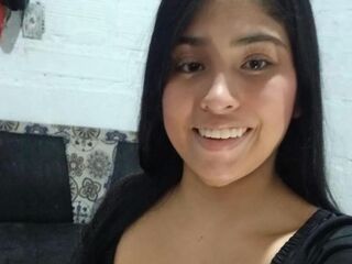 girl webcam show LuciWolf