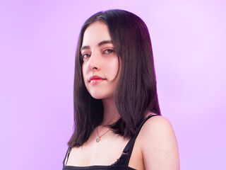 nude webcamgirl LunaBelleth