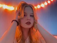 hot cam girl fingering pussy LunaReedy