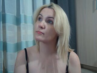 naked cam chatroom LyndaHuppenbauer