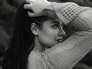 naked camgirl masturbating LyraMonroe