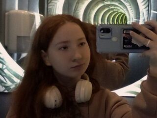 topless MadgeRemerez