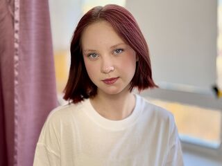 fingering cam girl video MaisieMundhenk