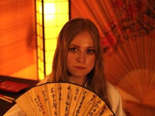 fingering cam girl picture MandiKressierer