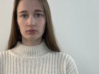 camwhore fingering pussy MarcelineLeja