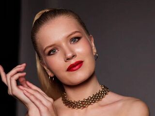 naked webcamgirl photo MarkHarkrider