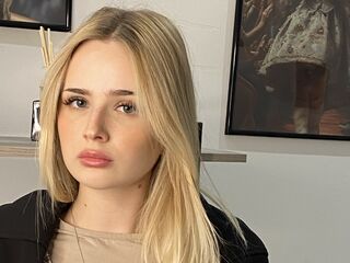 livesex cam show MarnieRhyner