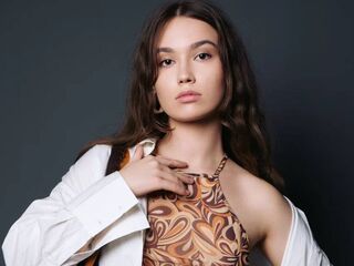 camslut naked MauraHoese