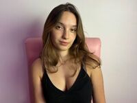 camgirl masturbating with dildo MelissaWhites