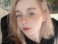 live webcam girl MiaMerek