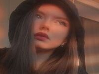 camwhore masturbating with dildo MilaLyra