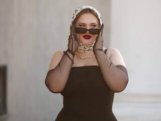 camgirl masturbating with sextoy MonicaVivaldi
