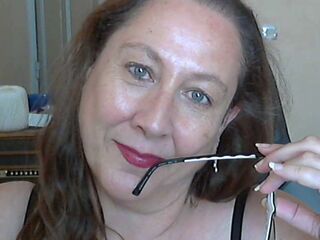 naughty camwhore MyriamLevieux