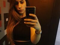 cam girl playing with vibrator NahiaraBiel