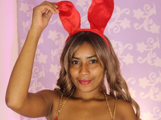 topless girl NaomiMiller