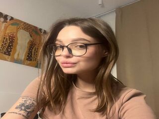 naughty camgirl masturbating with dildo PaulinaFranklin