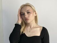 naked girl with webcam masturbating with dildo PaulinePedrotti