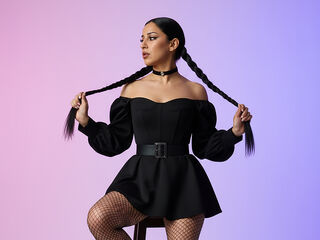 camgirl showing tits RenataStile