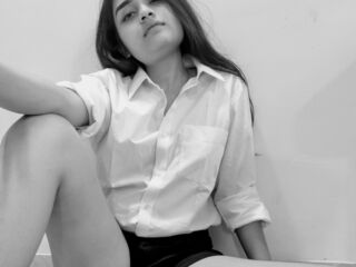 camgirl playing with sextoy Revenae