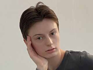 girl chatroom RufinaTavolario