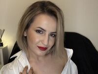 cam girl playing with sextoy SellenaMiller